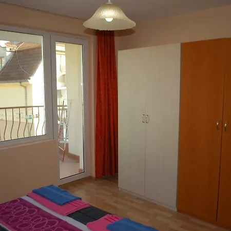 In Апартамент *