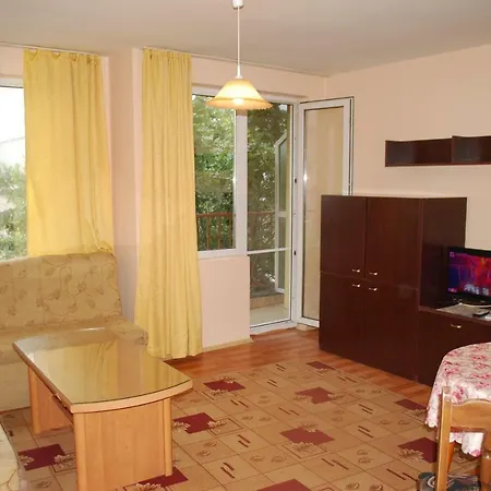 Apartamento In *